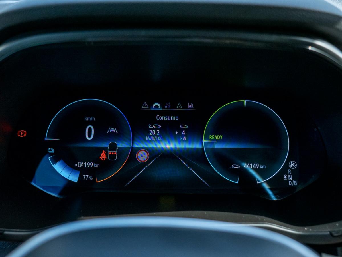 renault-zoe-2023-eletrico-0cc
