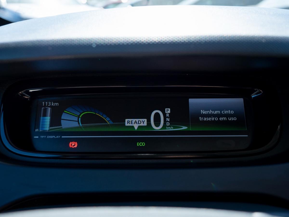 renault-zoe-2017-eletrico-0cc