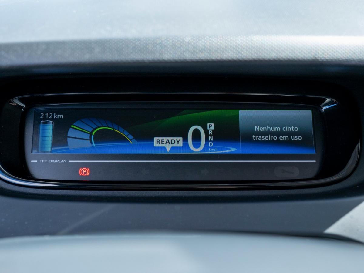 renault-zoe-2018-eletrico-0cc