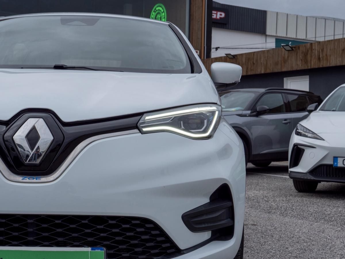 renault-zoe-2021-eletrico-0cc