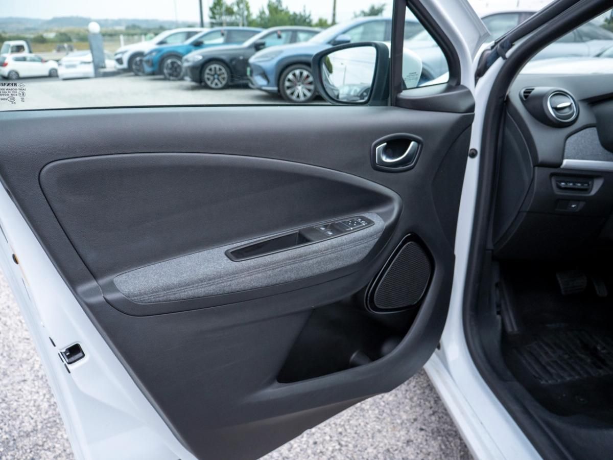 renault-zoe-2021-eletrico-0cc
