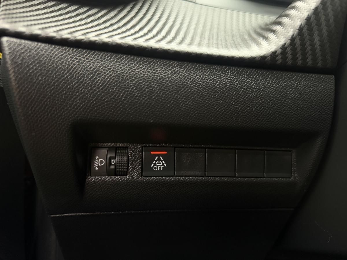 peugeot-208-2023-gasolina-1199cc