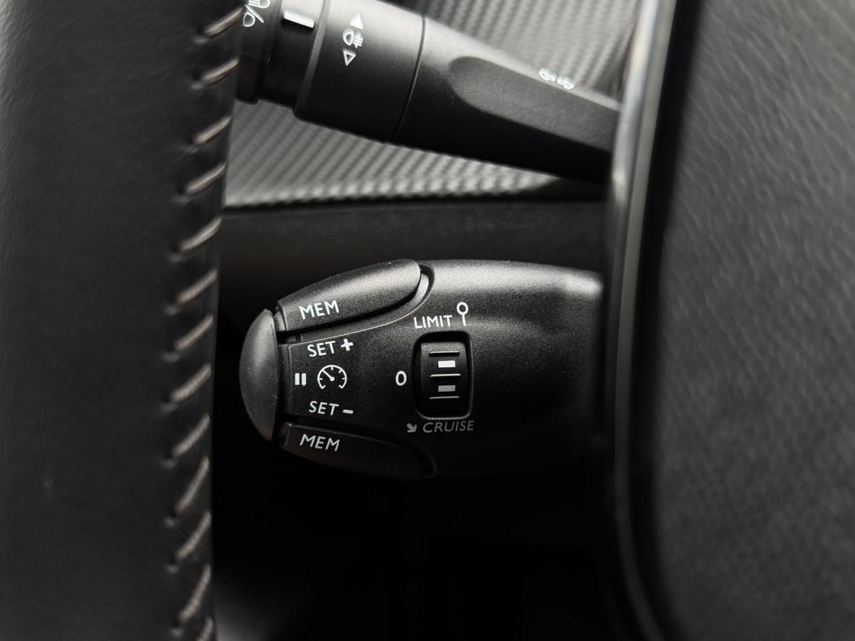 peugeot-208-2023-gasolina-1199cc