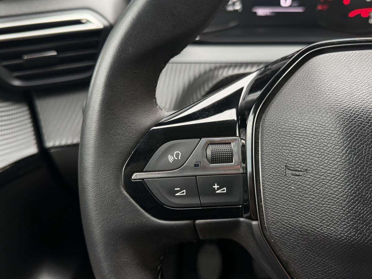 peugeot-208-2023-gasolina-1199cc