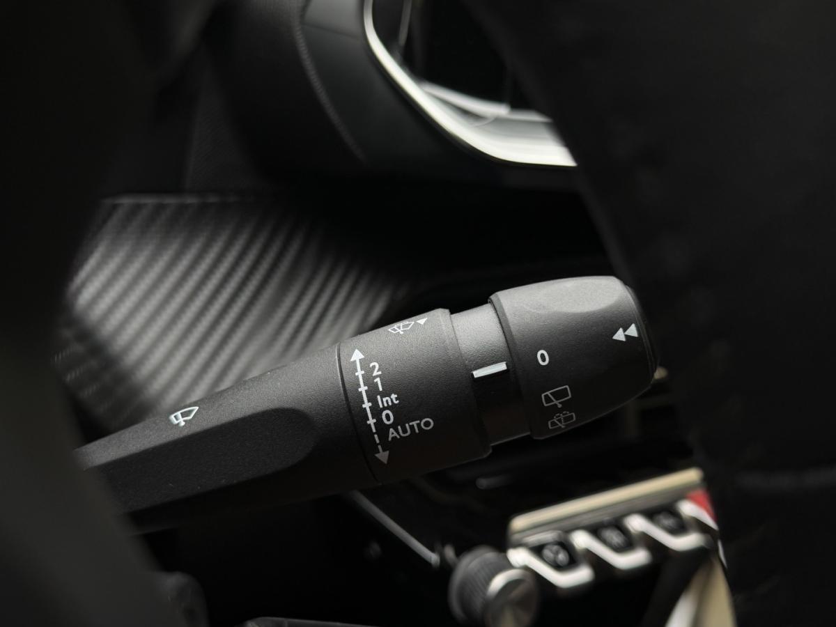 peugeot-208-2023-gasolina-1199cc