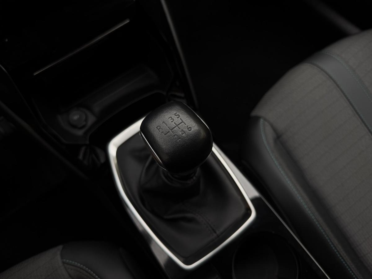 peugeot-208-2023-gasolina-1199cc