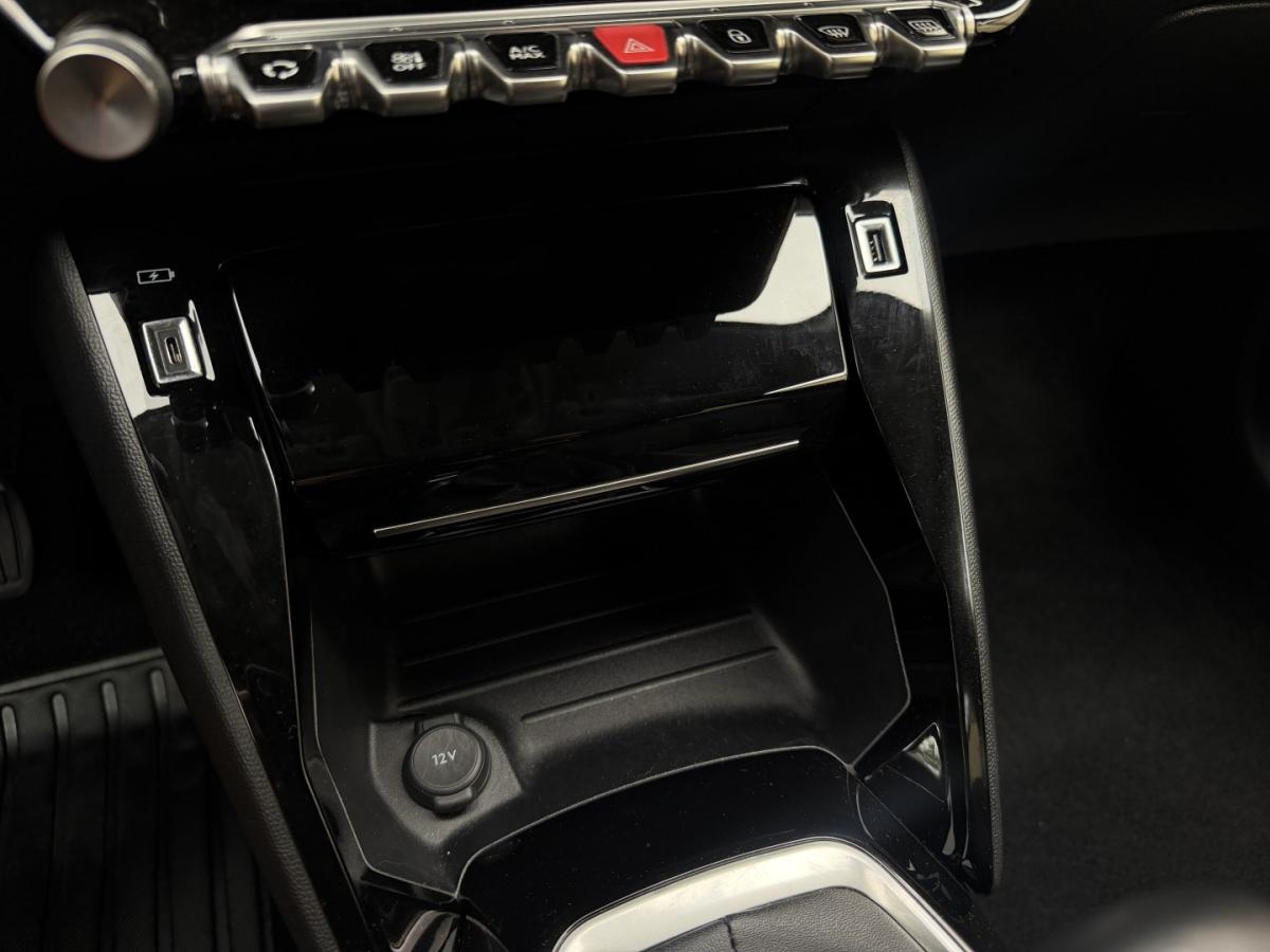 peugeot-208-2023-gasolina-1199cc