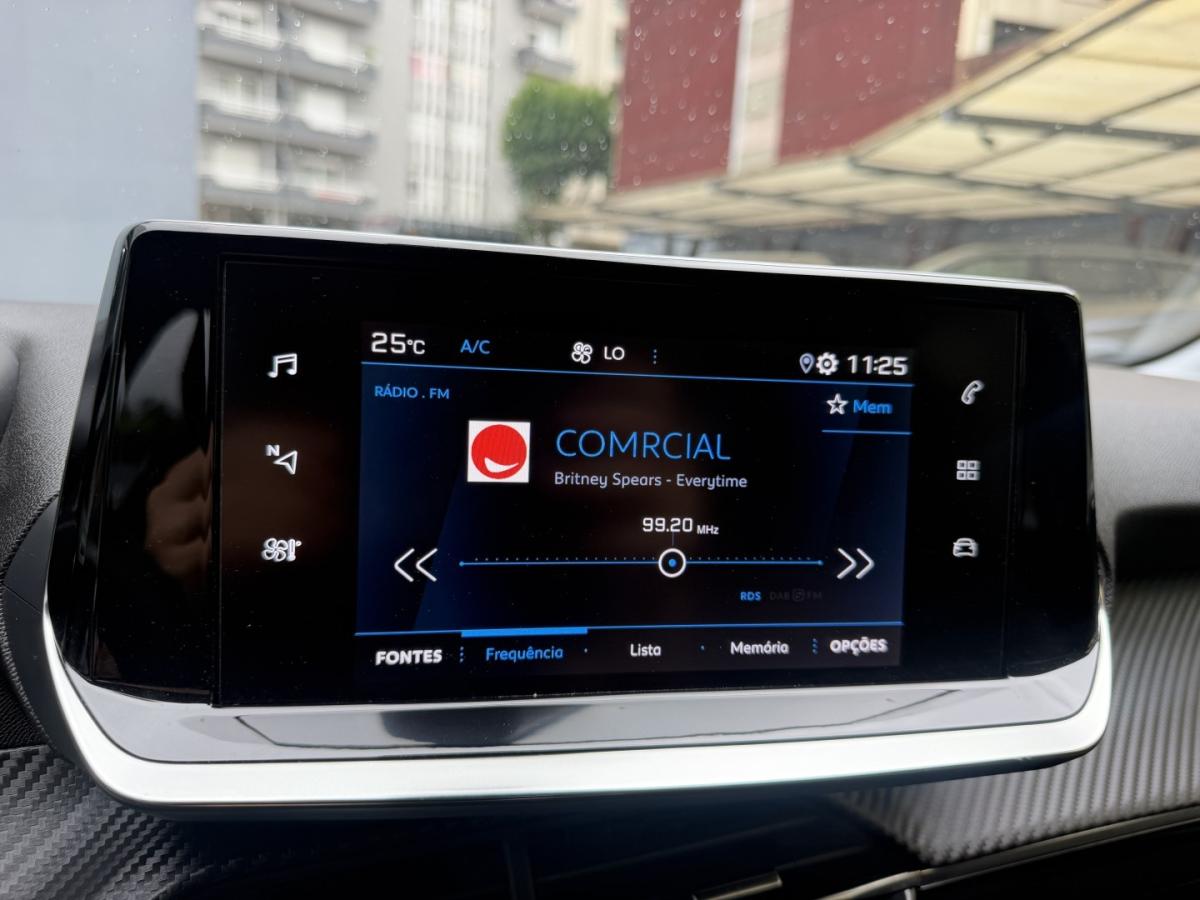 peugeot-208-2023-gasolina-1199cc