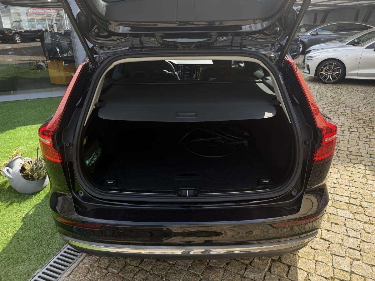 volvo-v60-2023-hibrido-1969cc