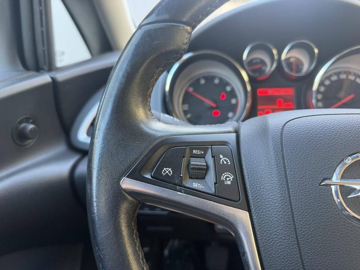 opel-astra-2015-diesel-1598cc