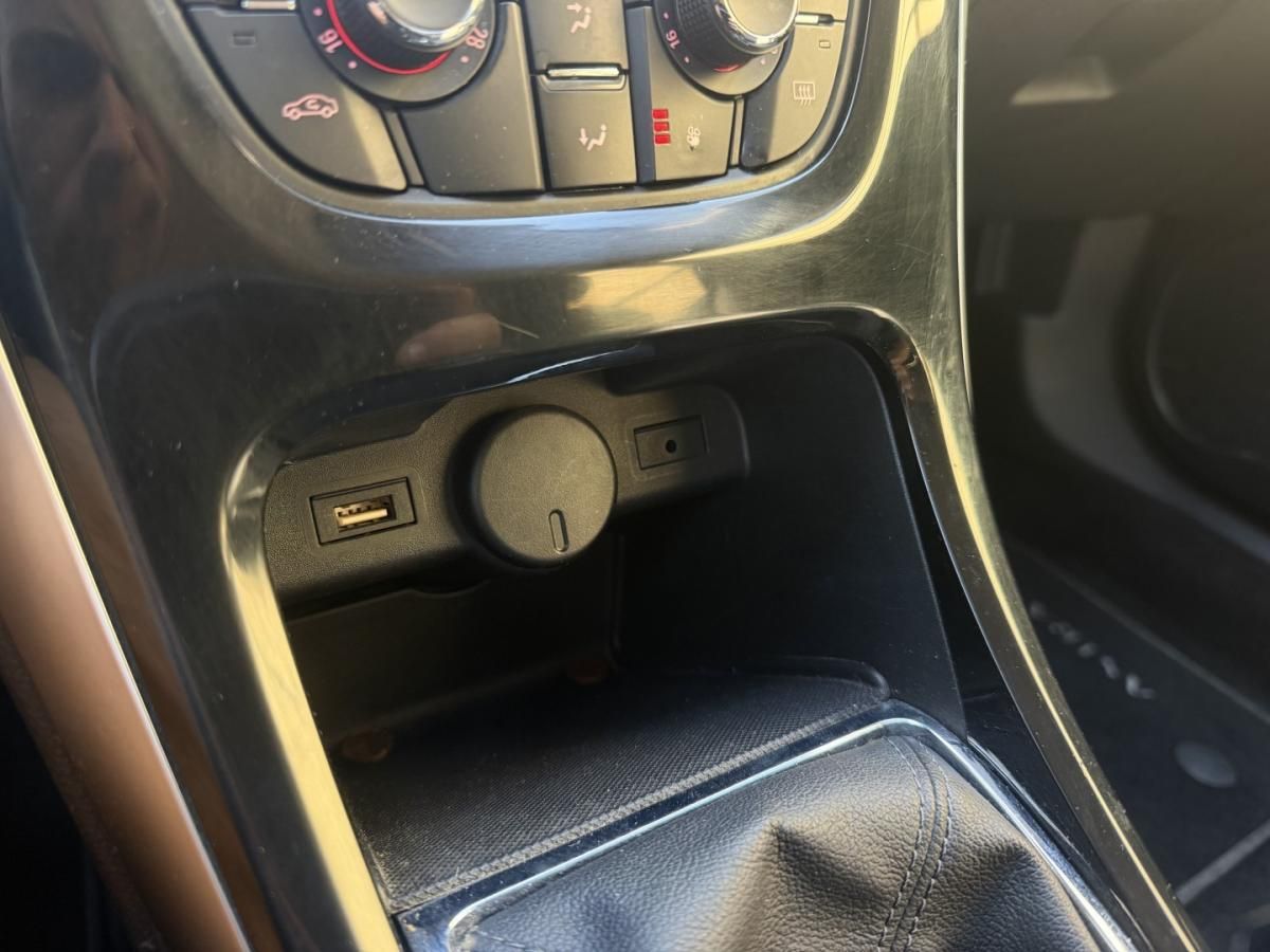 opel-astra-2015-diesel-1598cc