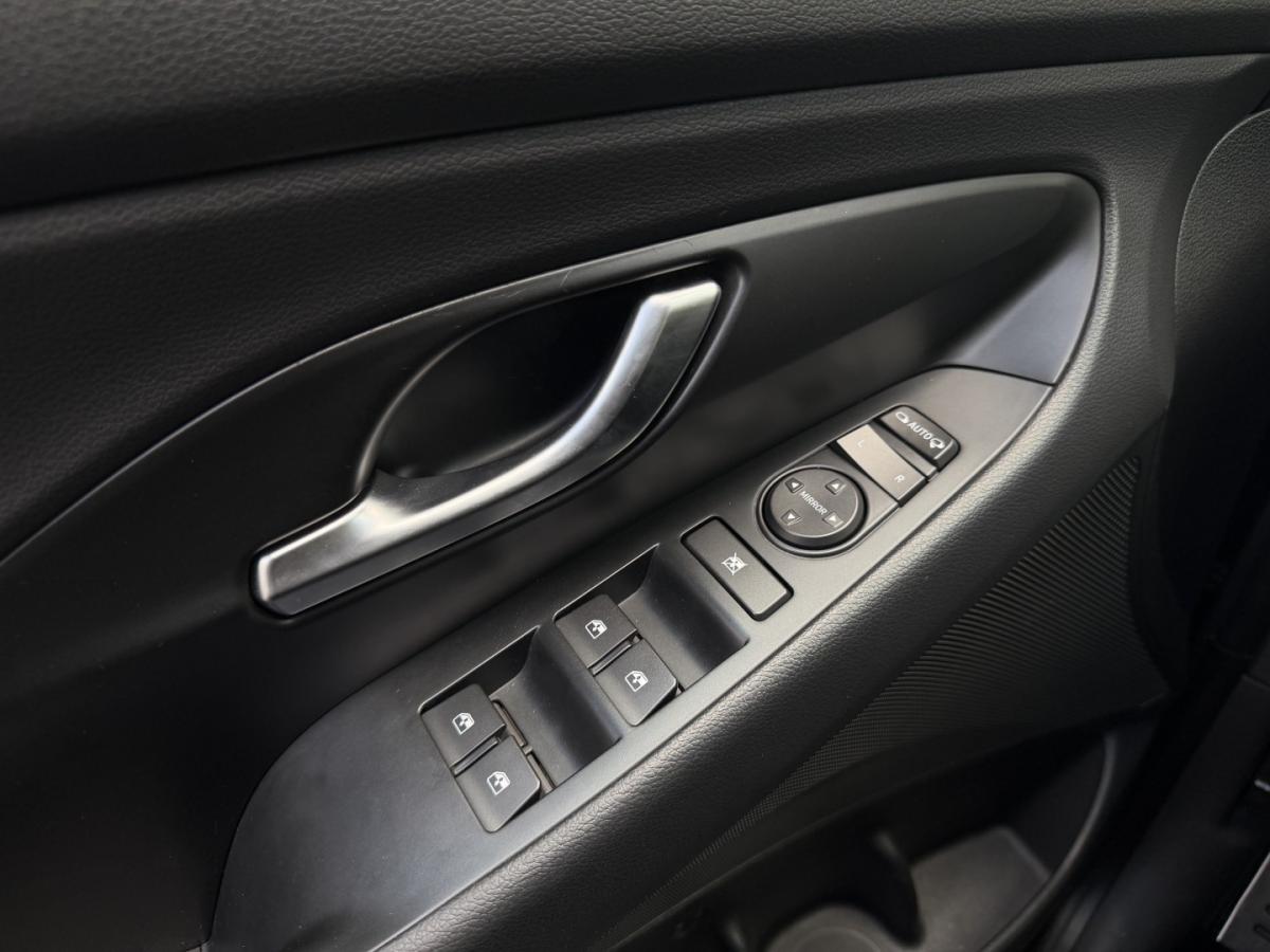 hyundai-i30-2021-gasolina-998cc