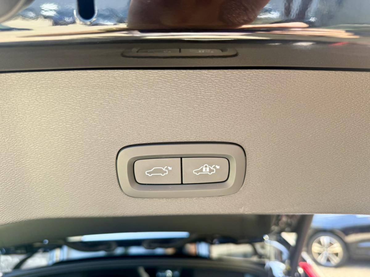 volvo-c40-2023-eletrico-0cc