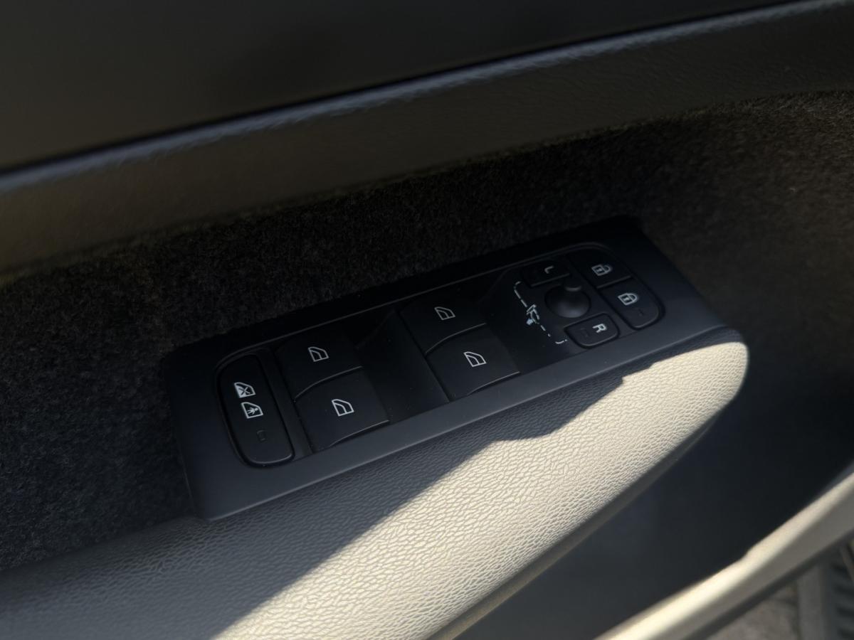 volvo-c40-2023-eletrico-0cc