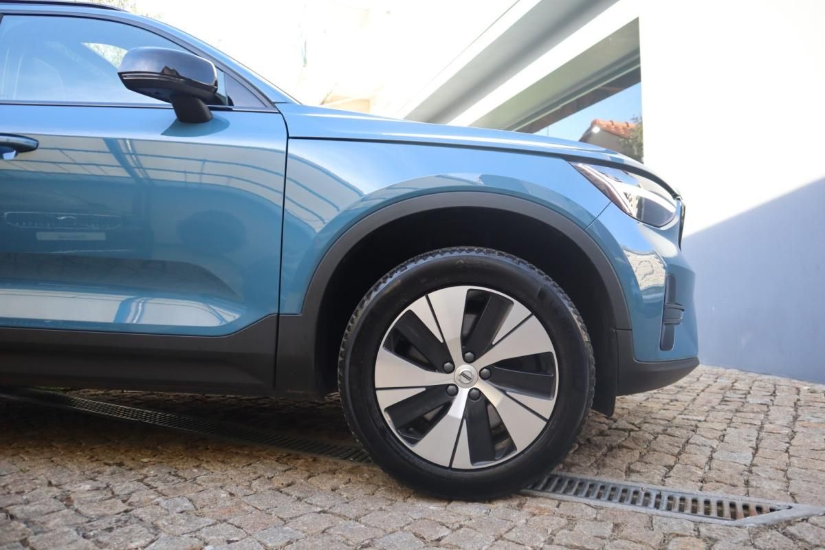 volvo-xc40-2023-hibrido-1477cc
