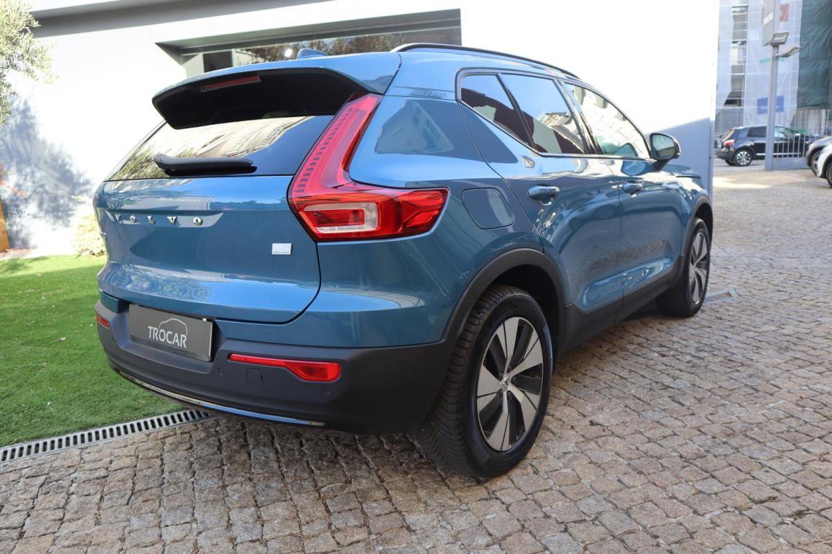 volvo-xc40-2023-hibrido-1477cc