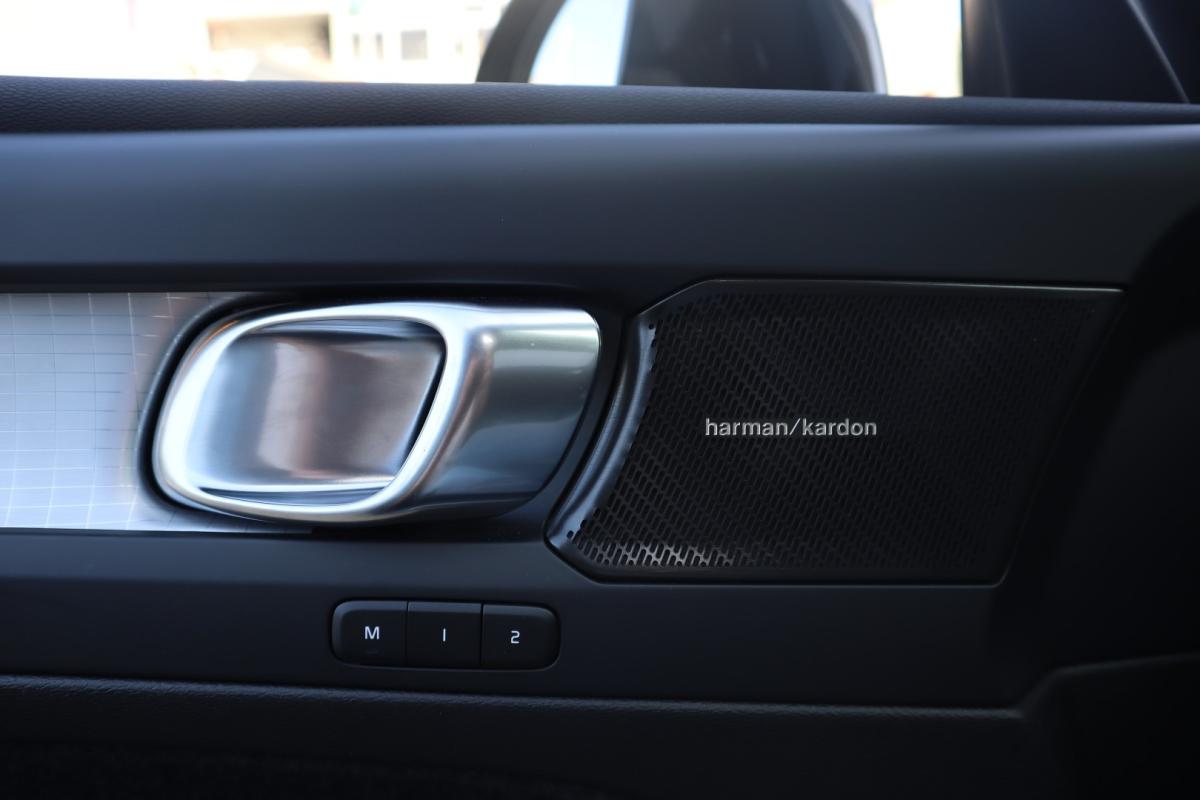 volvo-xc40-2023-hibrido-1477cc