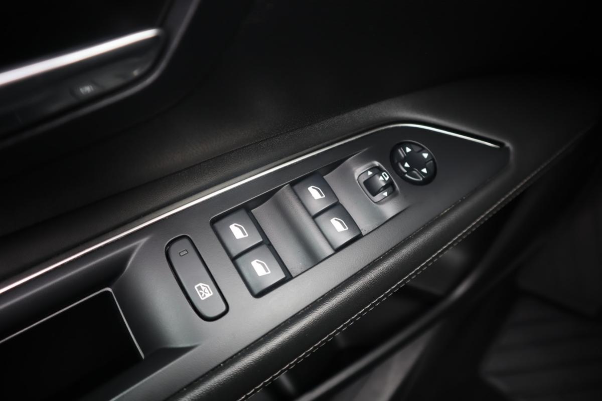 peugeot-3008-2020-diesel-1499cc