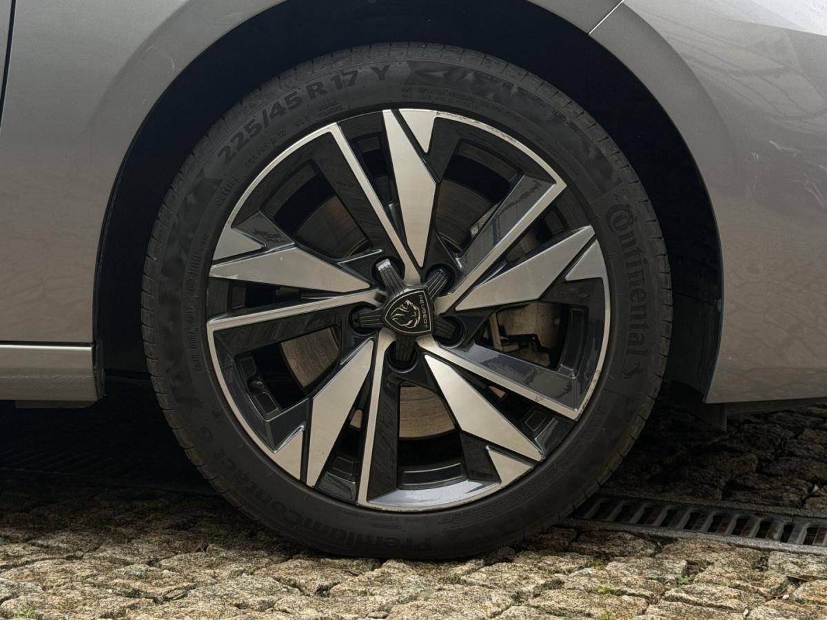 peugeot-308-2023-hibrido-1598cc