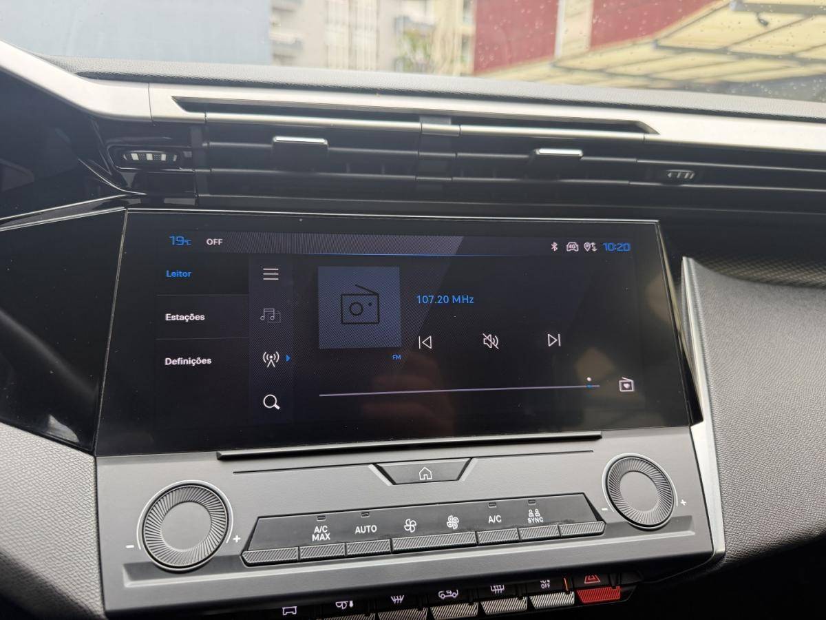 peugeot-308-2023-hibrido-1598cc