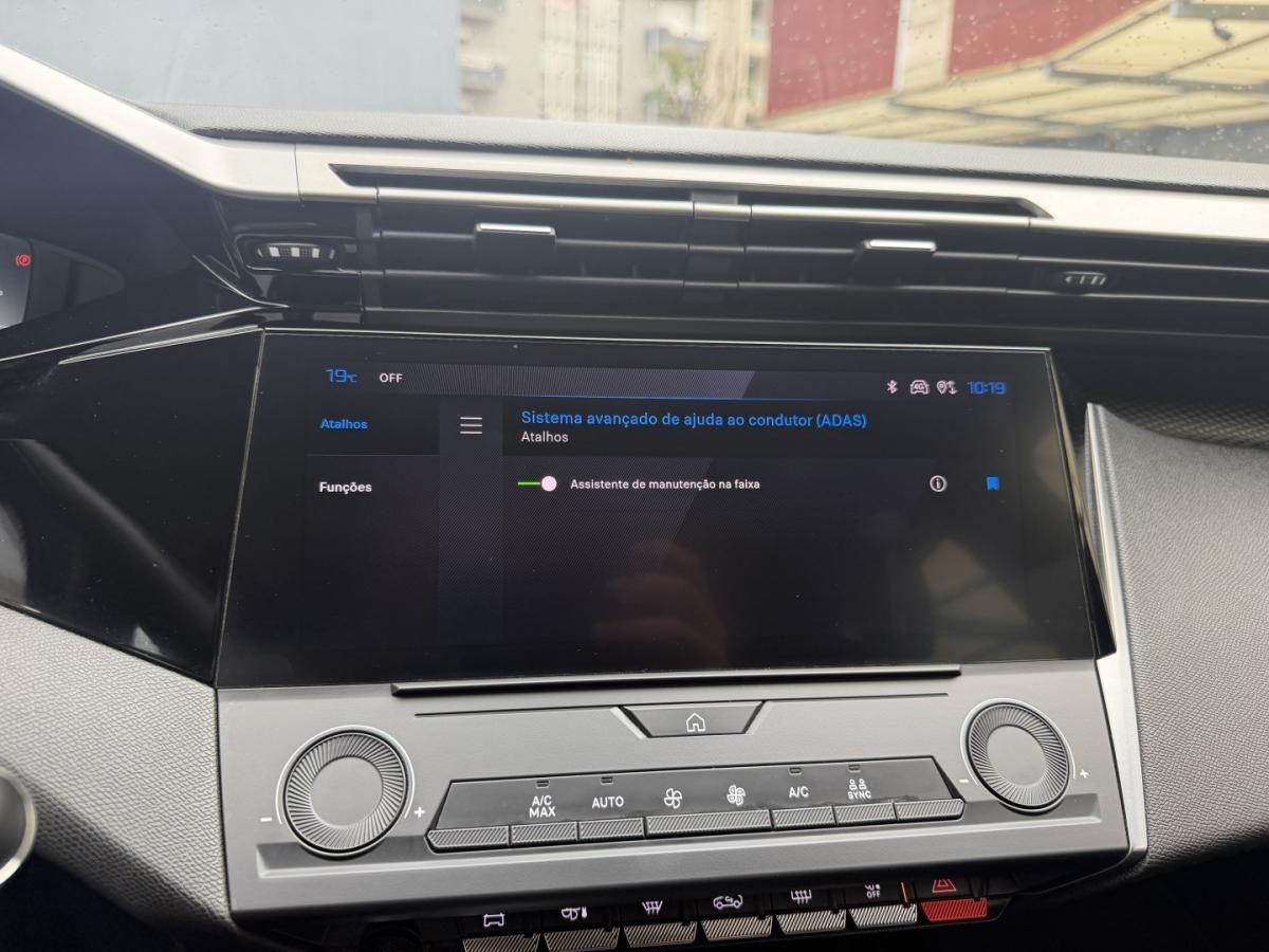 peugeot-308-2023-hibrido-1598cc