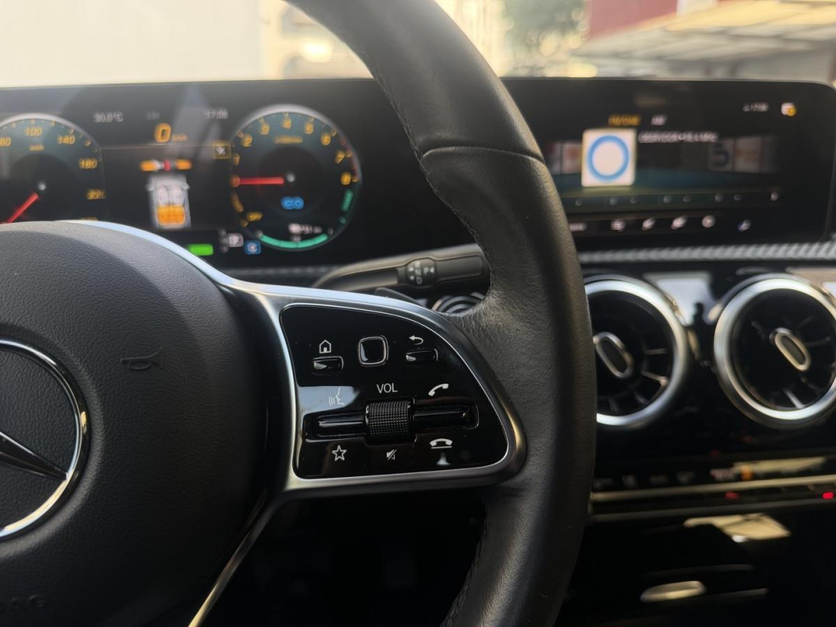 mercedes-benz-cla-2023-hibrido-1332cc