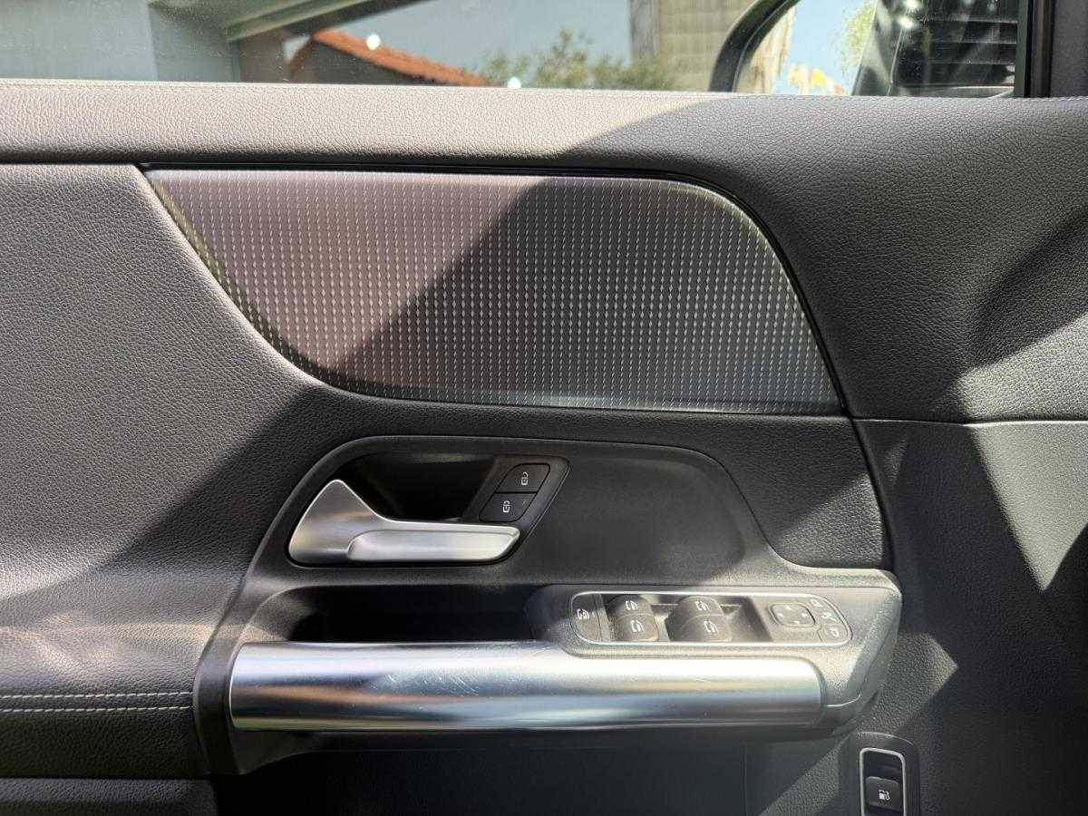 mercedes-benz-gla-2022-hibrido-1332cc