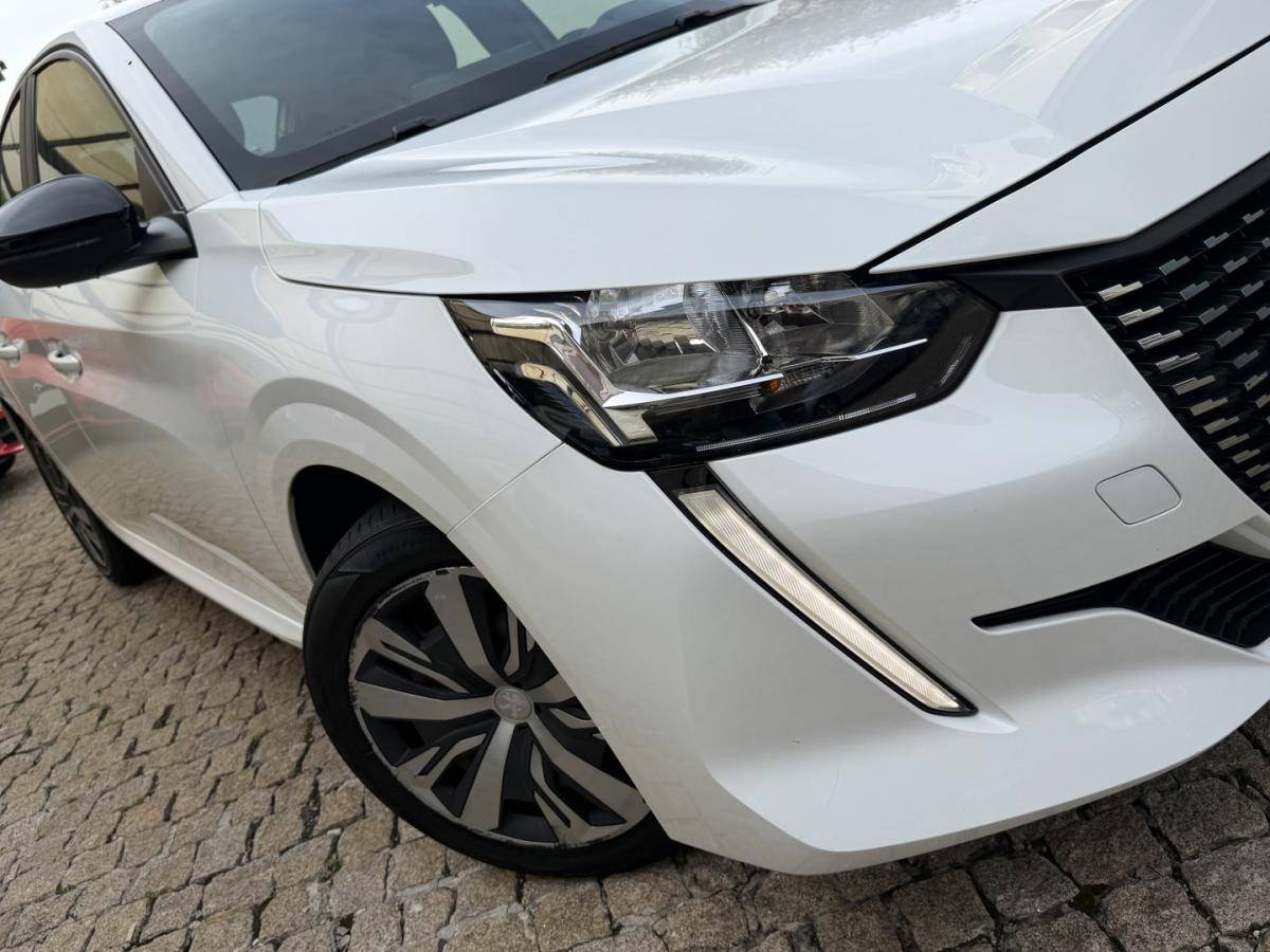 peugeot-208-2023-gasolina-1199cc