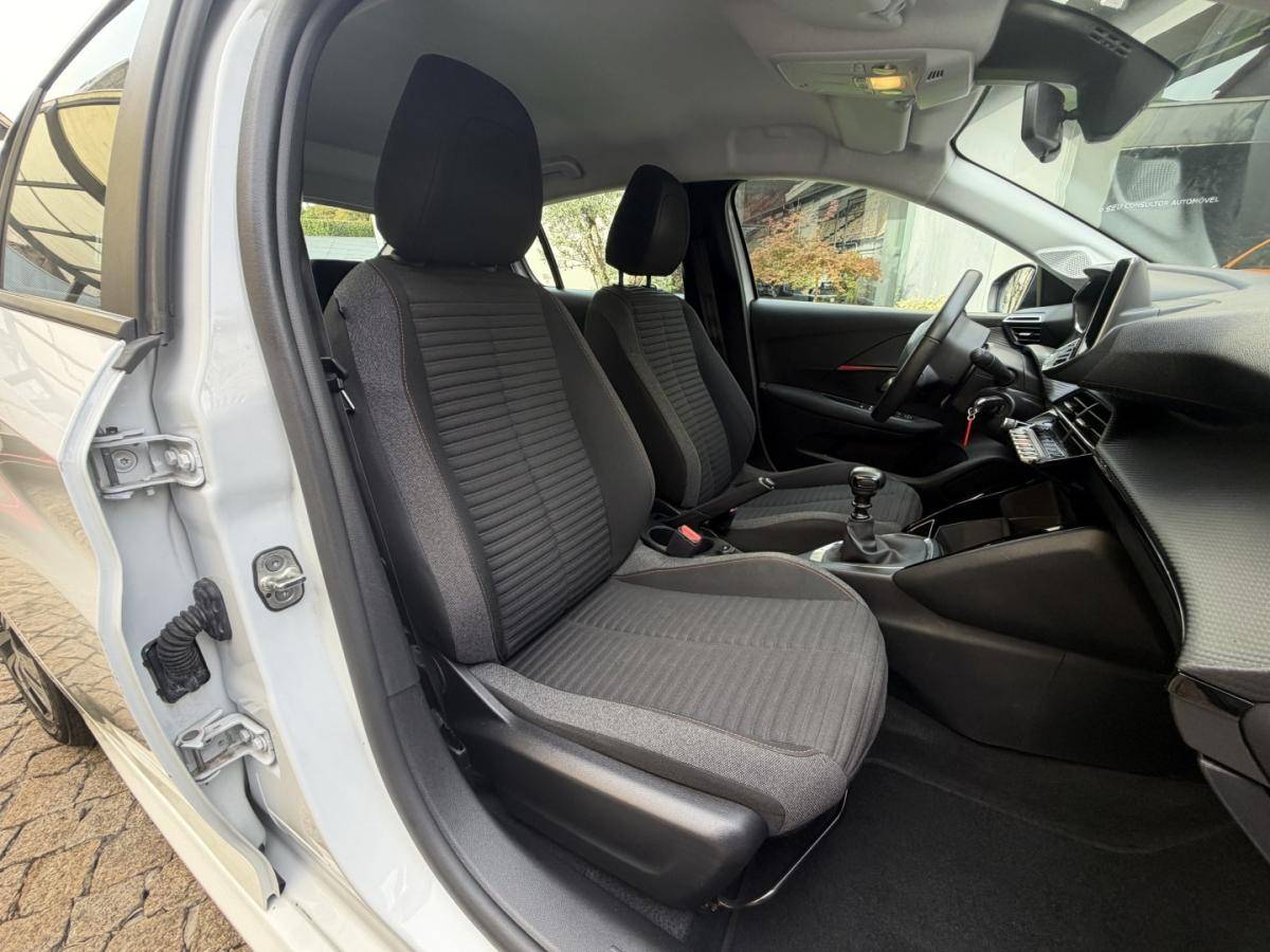 peugeot-208-2023-gasolina-1199cc