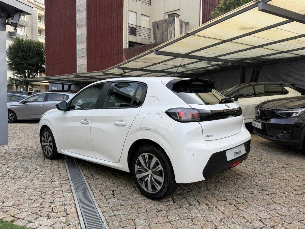 peugeot-208-2023-gasolina-1199cc