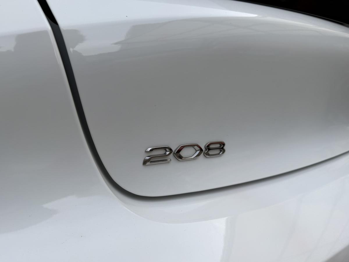 peugeot-208-2023-gasolina-1199cc