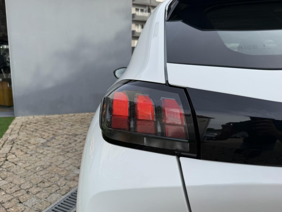 peugeot-208-2023-gasolina-1199cc