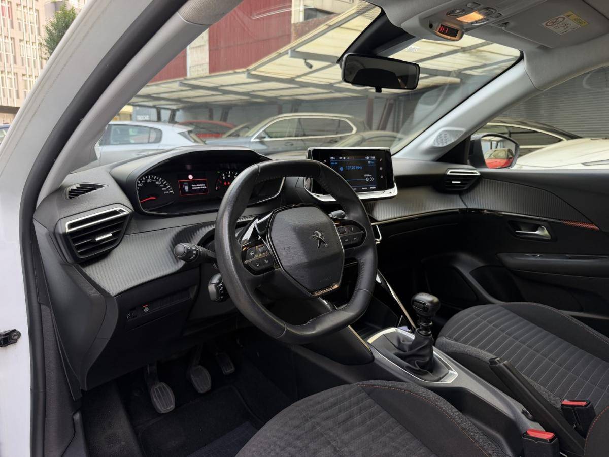 peugeot-208-2023-gasolina-1199cc