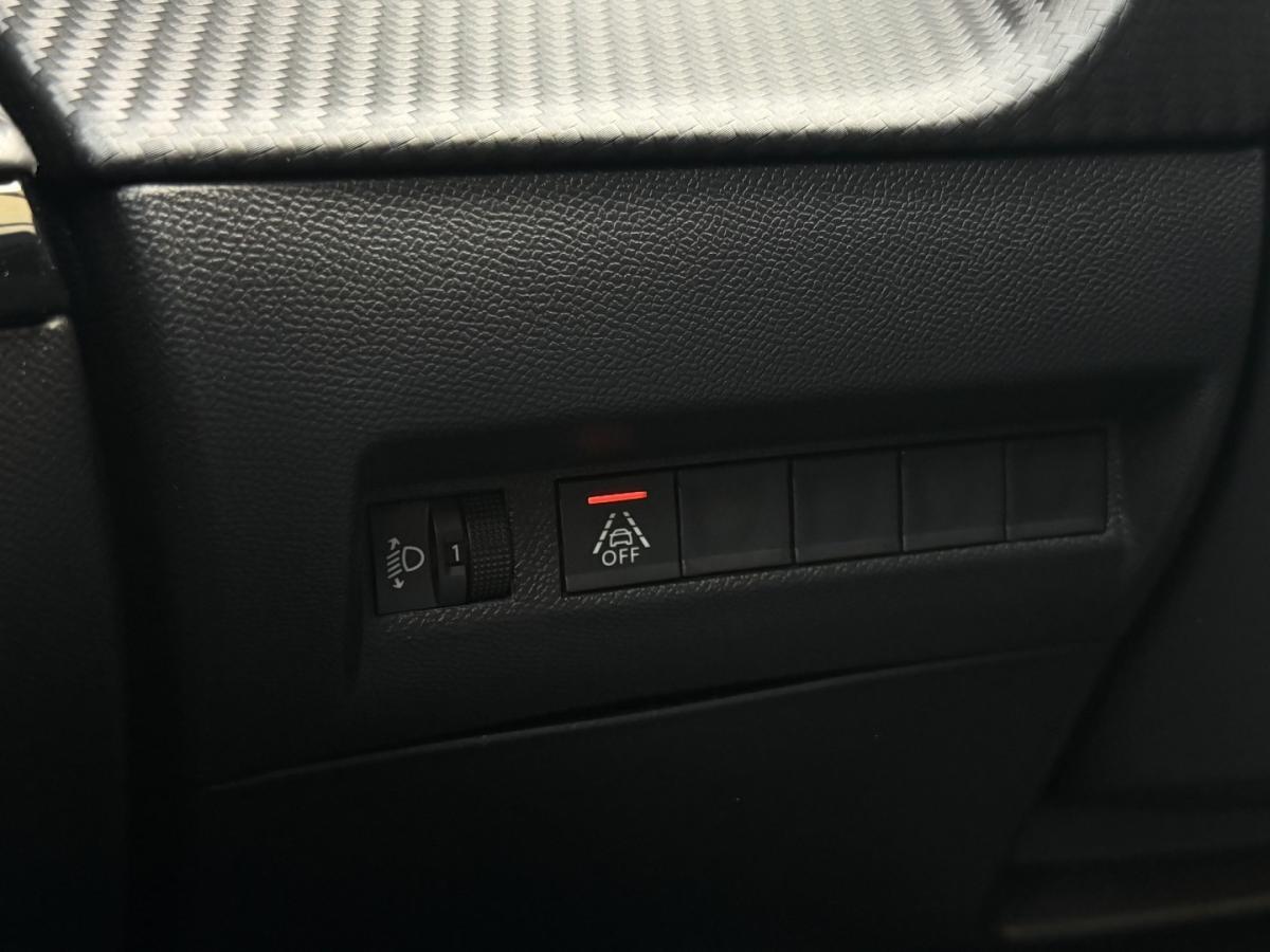 peugeot-208-2023-gasolina-1199cc