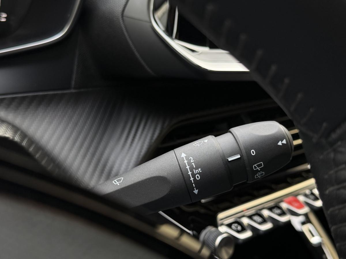 peugeot-208-2023-gasolina-1199cc