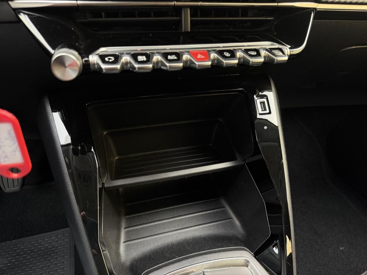 peugeot-208-2023-gasolina-1199cc