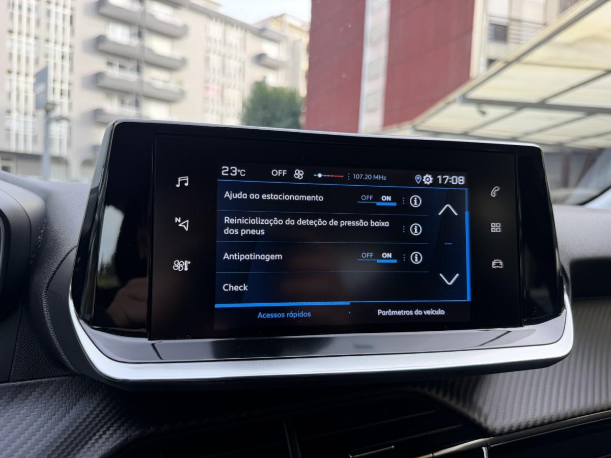 peugeot-208-2023-gasolina-1199cc
