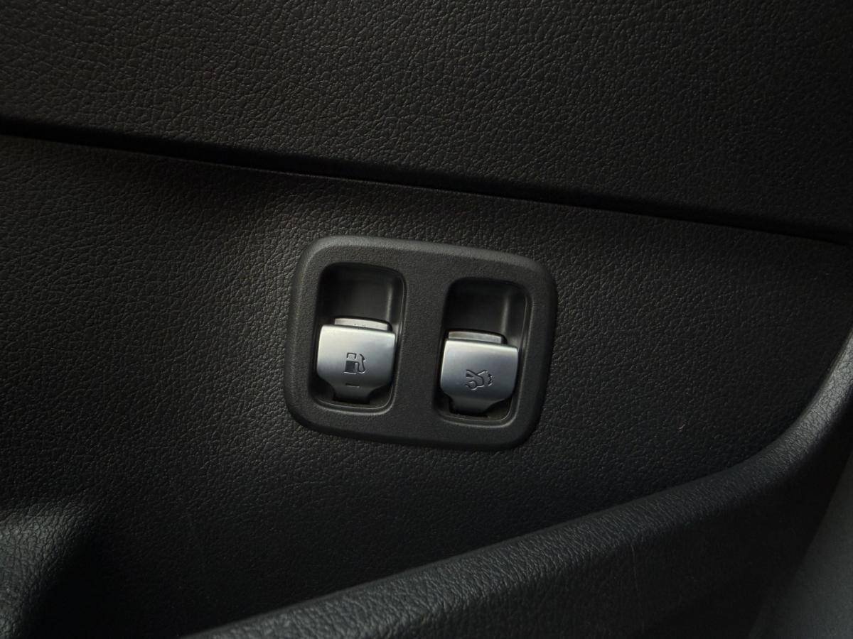 mercedes-benz-classe-c-2023-hibrido-1999cc