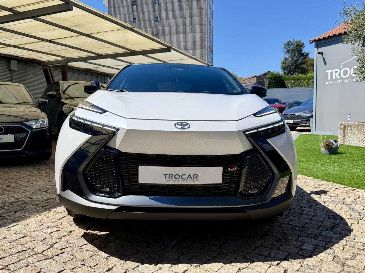 toyota-c-hr-2025-hibrido-1987cc