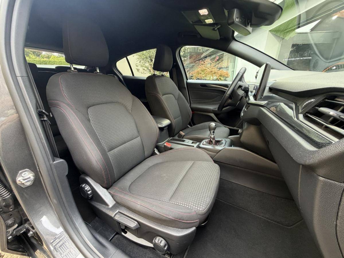 ford-focus-2022-diesel-1499cc