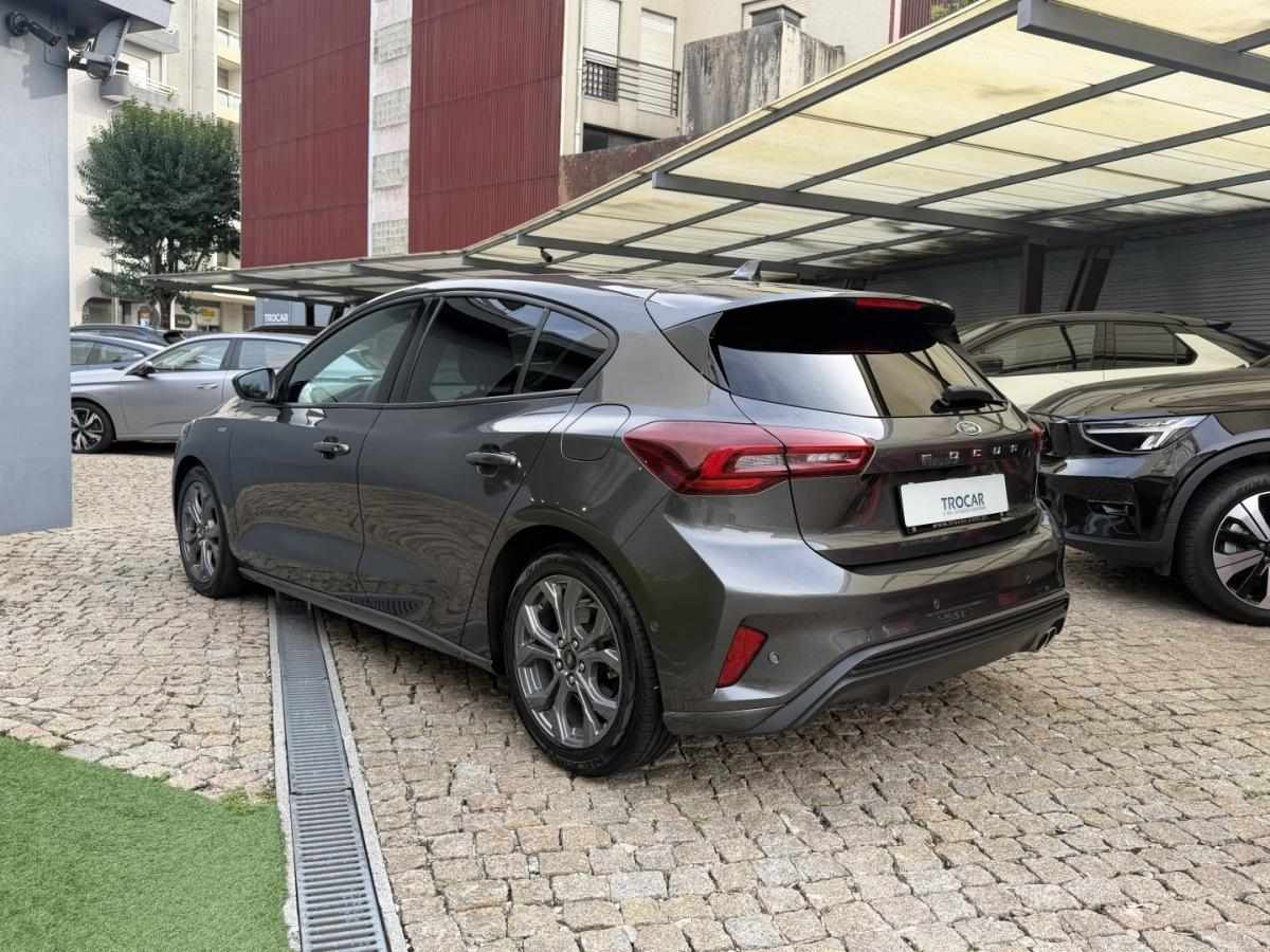 ford-focus-2022-diesel-1499cc