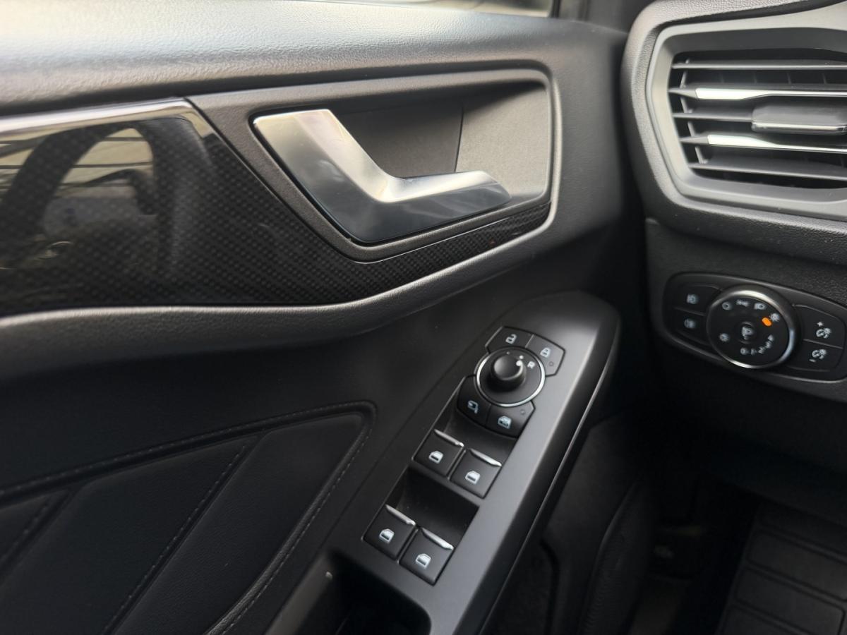 ford-focus-2022-diesel-1499cc