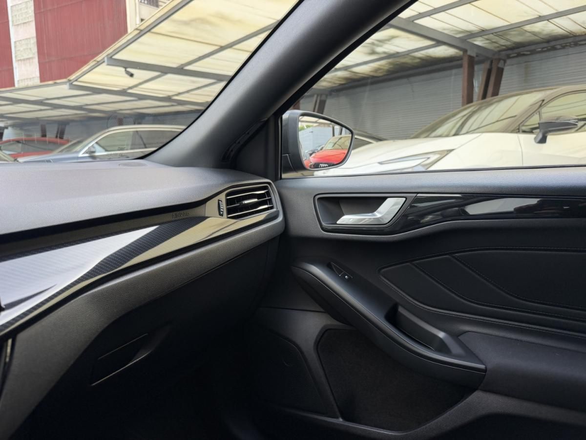 ford-focus-2022-diesel-1499cc