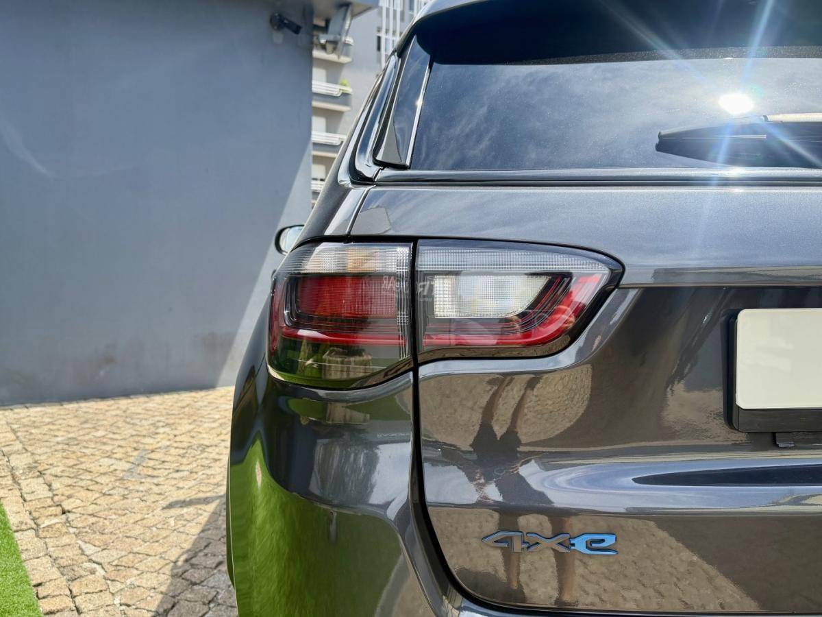 jeep-compass-2022-hibrido-1332cc