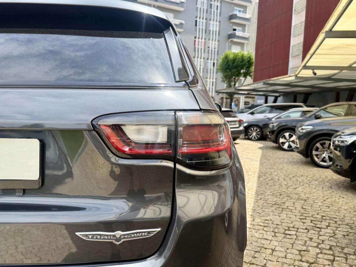 jeep-compass-2022-hibrido-1332cc