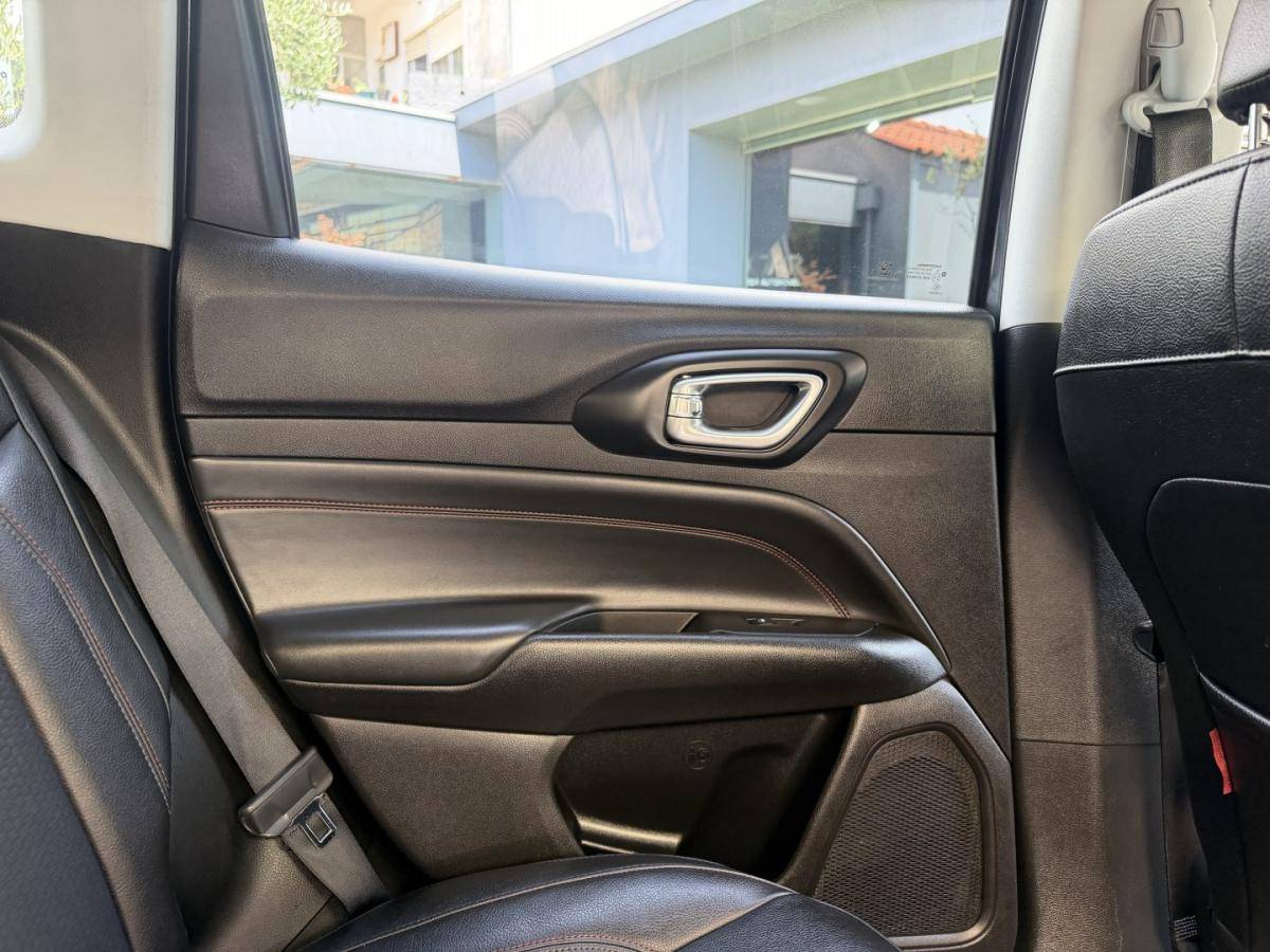 jeep-compass-2022-hibrido-1332cc