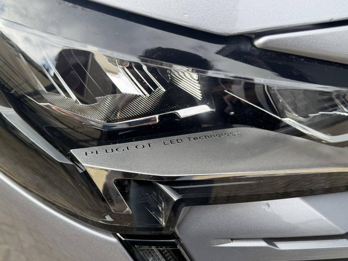 peugeot-5008-2021-gasolina-1199cc