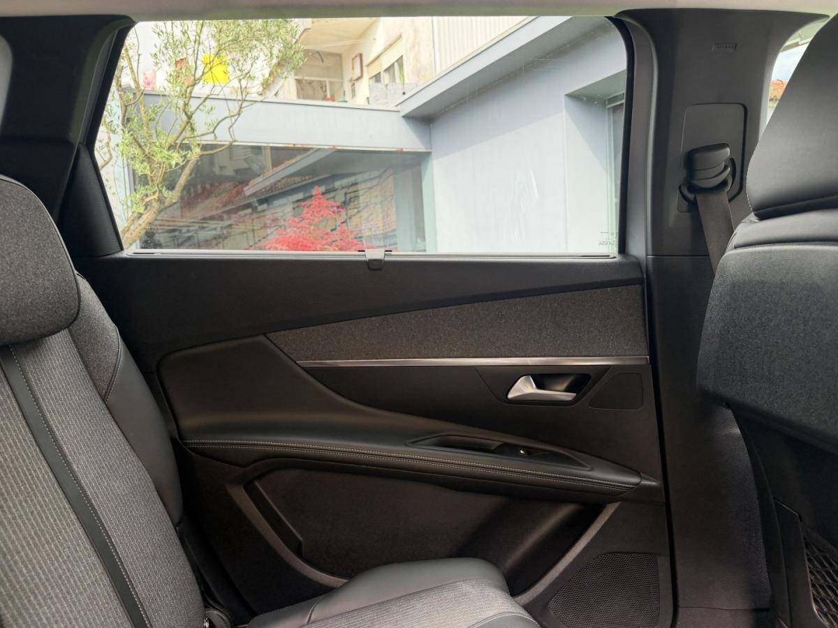peugeot-5008-2021-gasolina-1199cc
