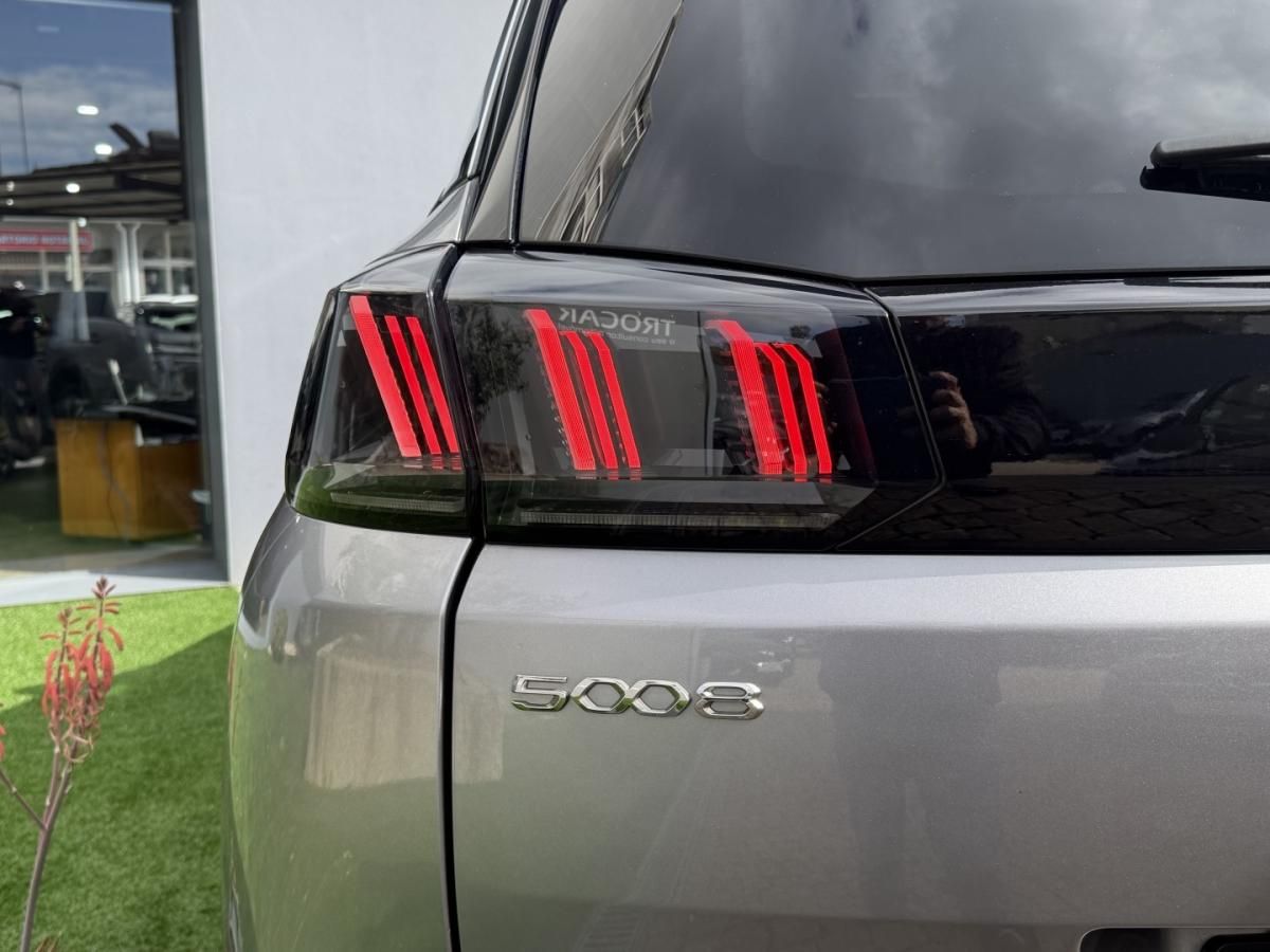 peugeot-5008-2021-gasolina-1199cc