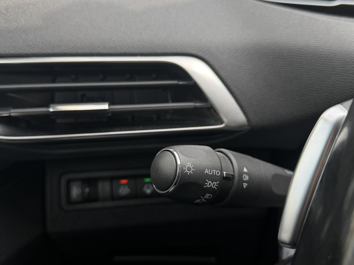 peugeot-5008-2021-gasolina-1199cc